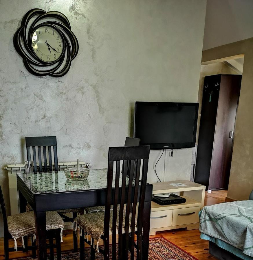 Apartman Sunny Apartment Cetinje Bagian luar foto